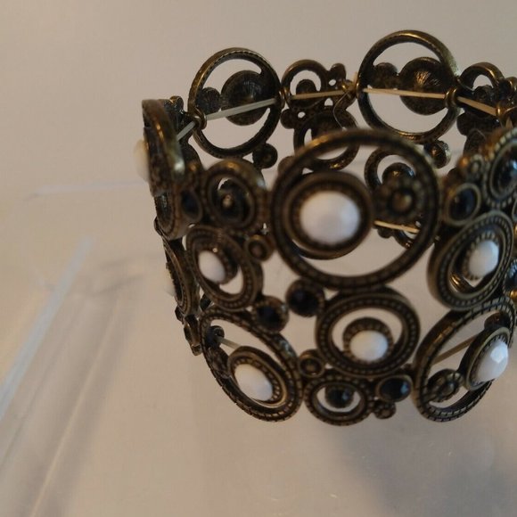 Vintage brass tone Wide Stretch Bracelet w/Black-White opaque rhinestones - Picture 2 of 8